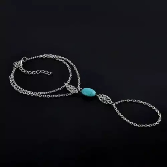 🆕️ Boho Hand Finger Ring Chain Bracelet 🆕️ - Picture 4 of 8